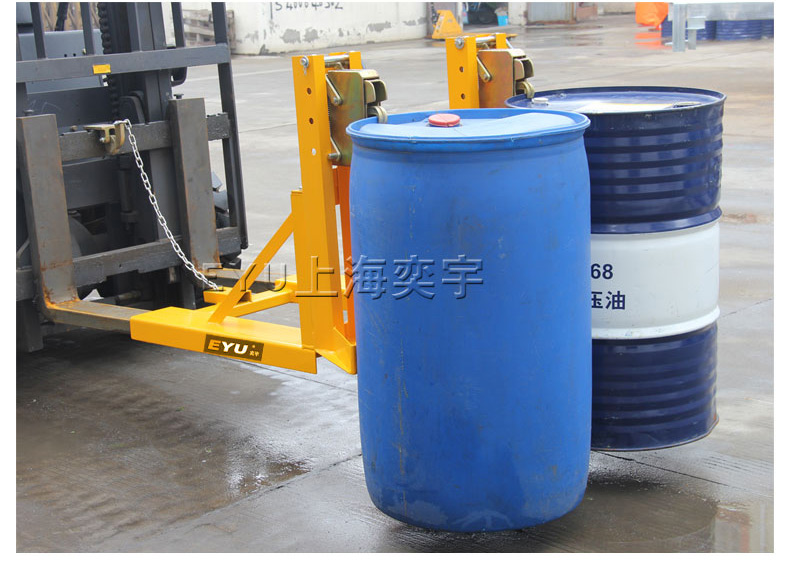 輕型門(mén)架式叉車(chē)鷹嘴油桶夾